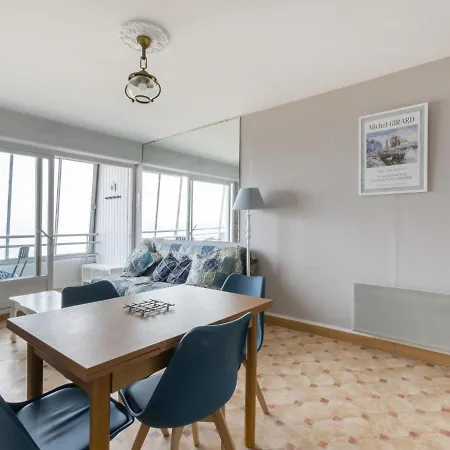 Charming In Sur Mer Near Seabeach Courseulles-sur-Mer
