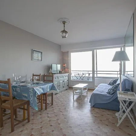 Charming In Sur Mer Near Seabeach Apartment