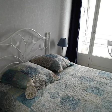Charming In Sur Mer Near Seabeach Apartment Courseulles-sur-Mer